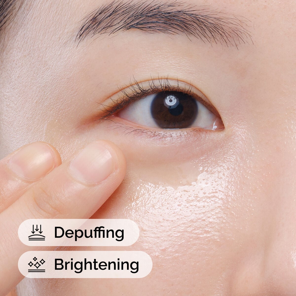 caffeine-solution-5-egcg-eye-serum-n7 ord-caffeine-solution-egcg-model-application-with-benefits.jpg